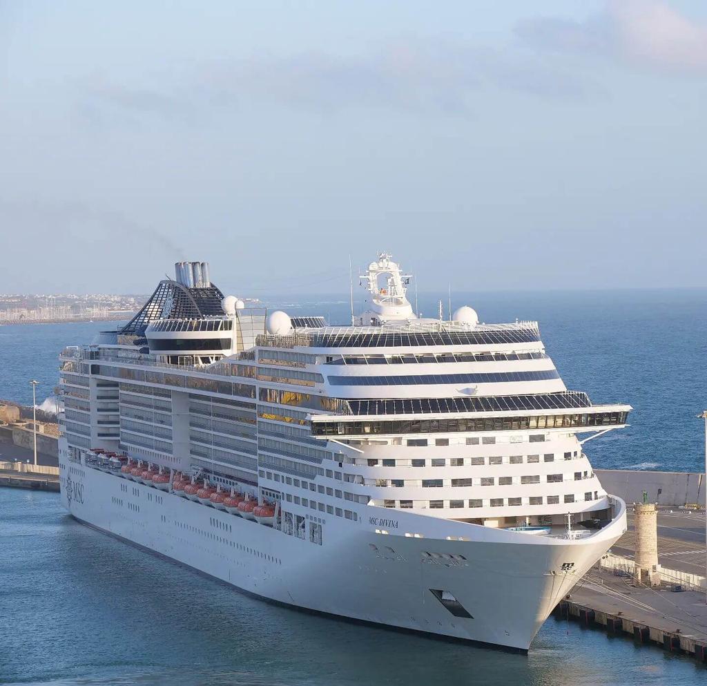 MSC Divina